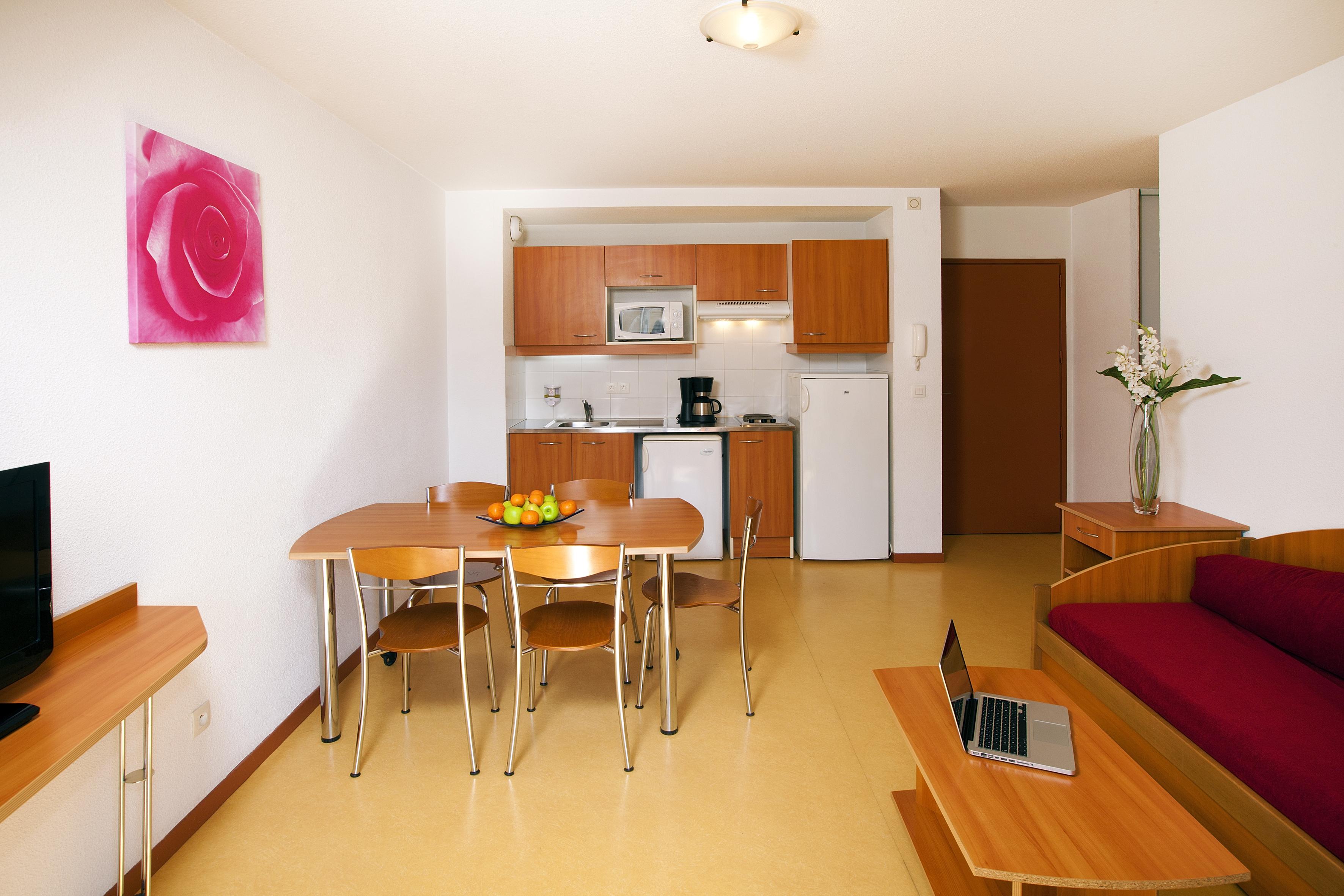 Sejours & Affaires Geneve Saint Genis Aparthotel Exterior foto